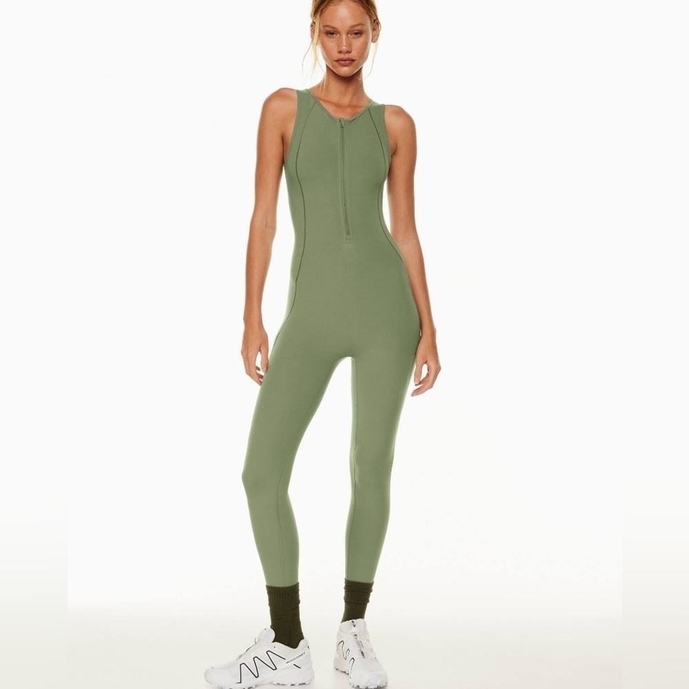 Aritzia TNA Action TnaBREATHET lcon Jumpsuit In Ravine Green Size Small.